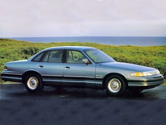1995 Ford Crown Victoria Photo