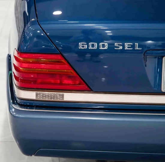 Mercedes Benz 600SEL Logo Photo